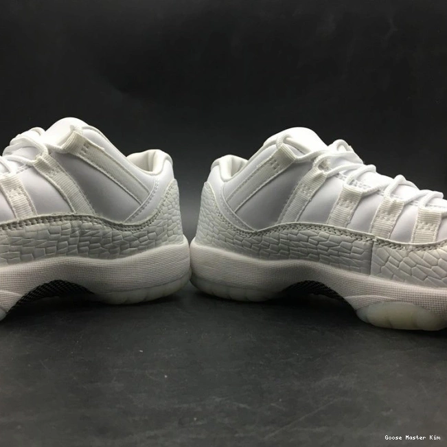 Frost 897331-100 Heiress Jordan Low 11 Air White 0728